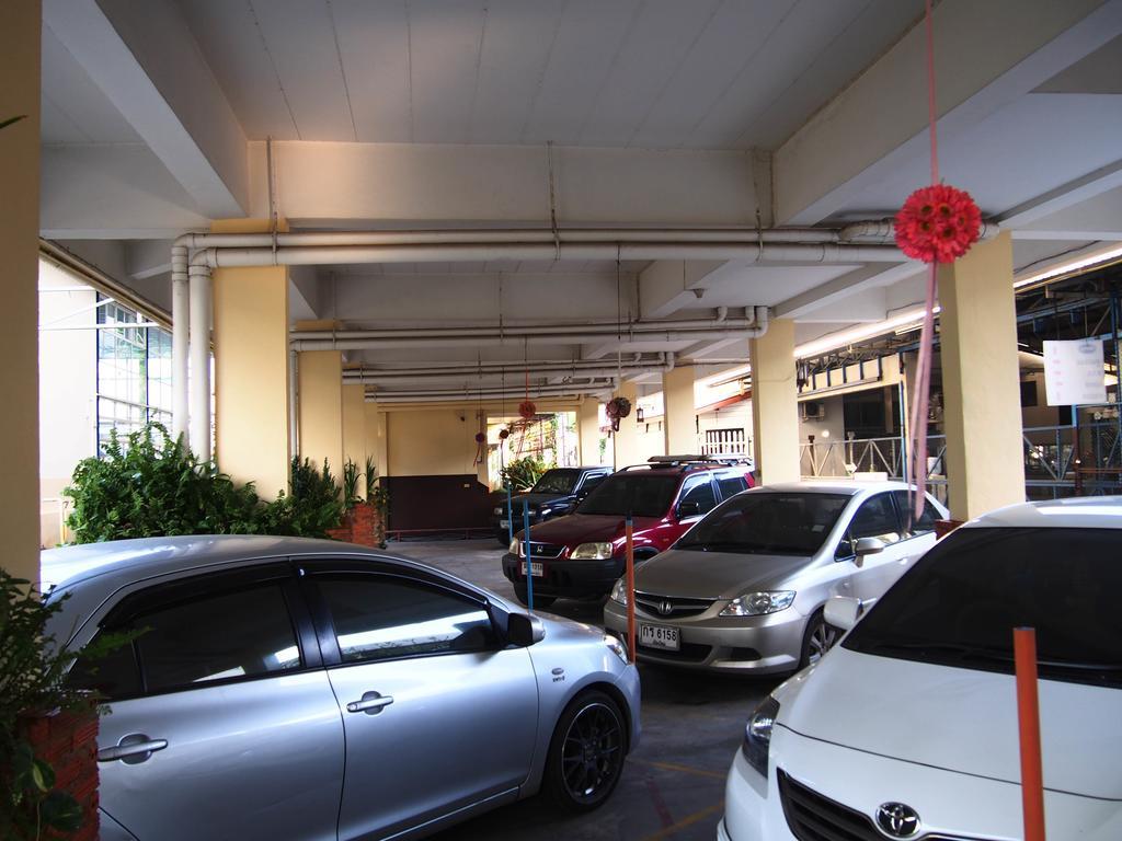 Phusiri Place Chiang Mai Exterior foto