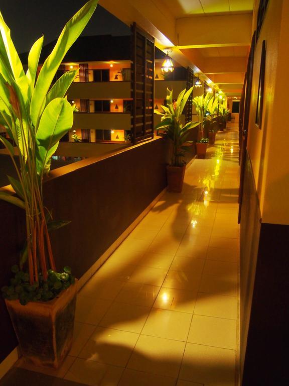 Phusiri Place Chiang Mai Exterior foto