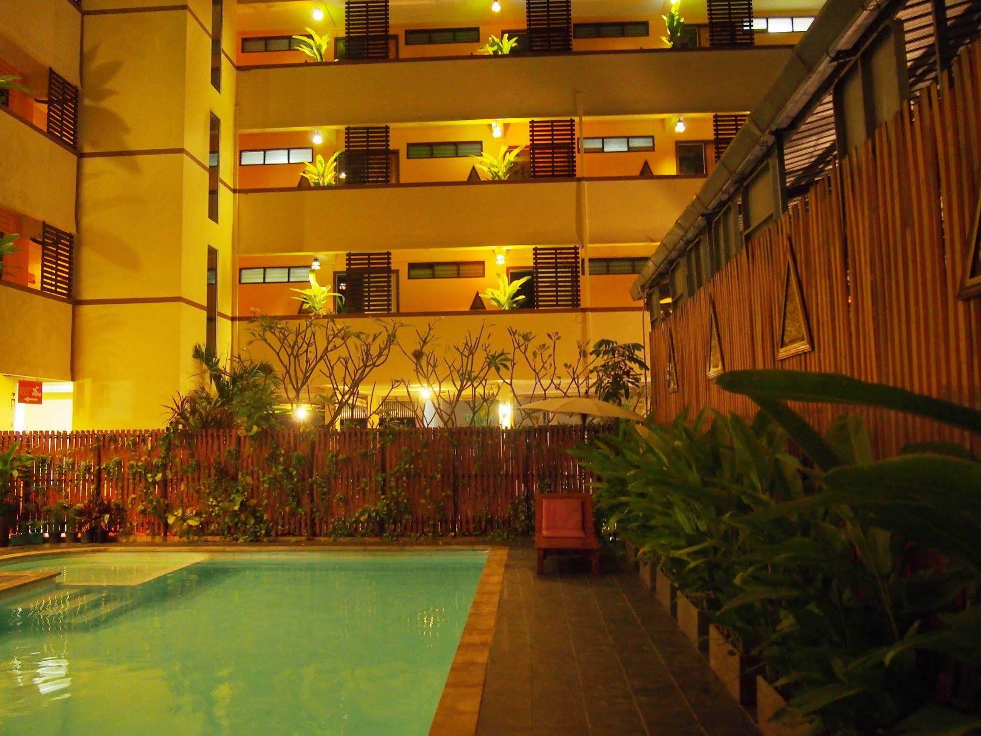 Phusiri Place Chiang Mai Exterior foto